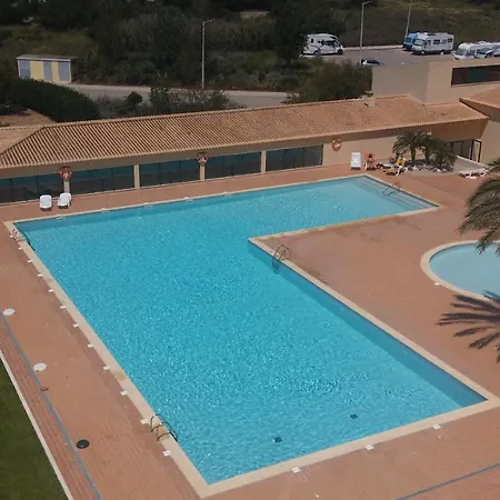 アパート Lux Suites Praia Da Rocha ポルティマン